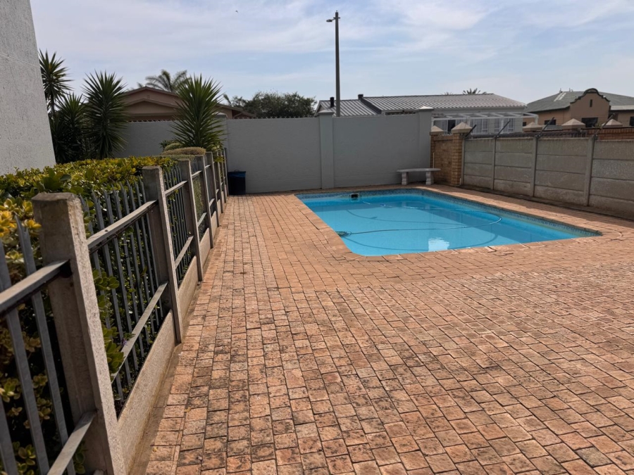3 Bedroom Property for Sale in Hartenbos Central Western Cape